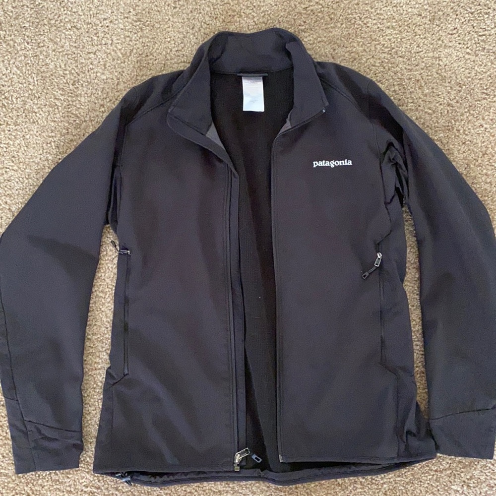 Women’s Patagonia jacket- size M